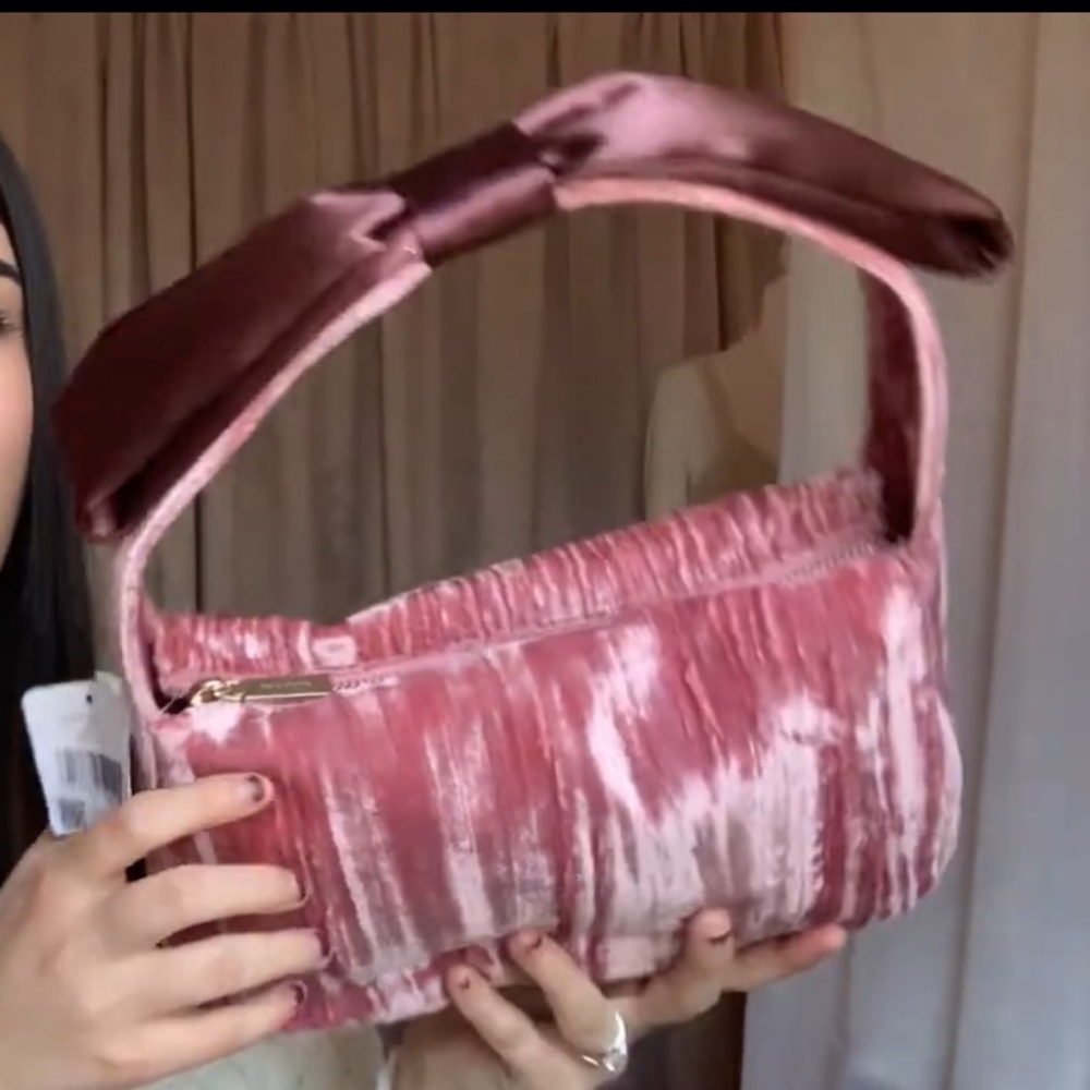 Kate spade bow crush velvet fabric baguette bag - Picture 4 of 7